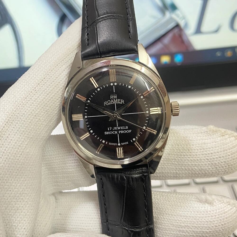 Vintage 1982 Roamer Manual Mens Silver Watch W/Leather Strap & Black accents